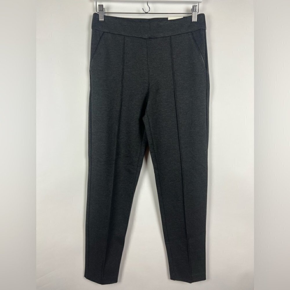 NWT - Laura, Ladies Slim Leg Pull-On Stretchable Pant In Gray. Size: 6